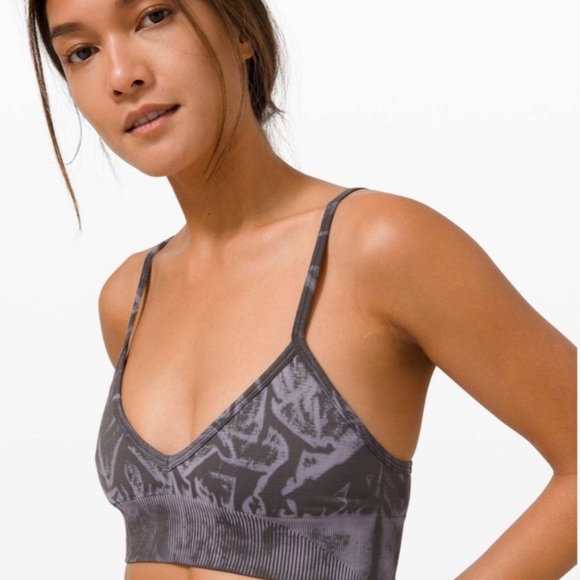 Lululemon Ebb To Street Bra Size 4 - Picture 3 of 8